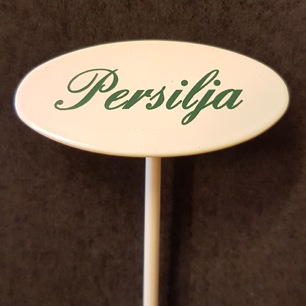 Persilja skylt liten på spjut